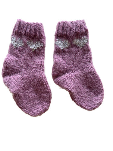 Handgestrickte Socken mit ALPAKA für Neugeborene