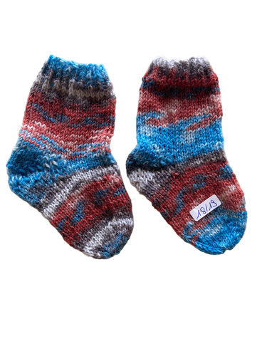 Handgestrickte Socken für Babys, Gr. 18/19