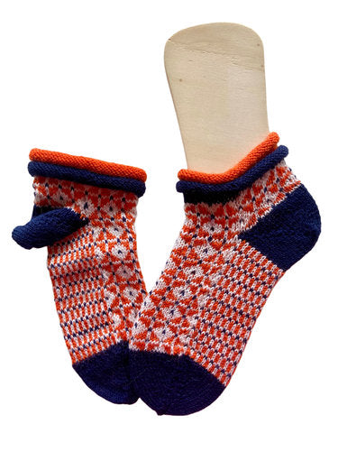 Handgestrickte Sneaker, Gr. 41/42, in Faire-Isle-Technik