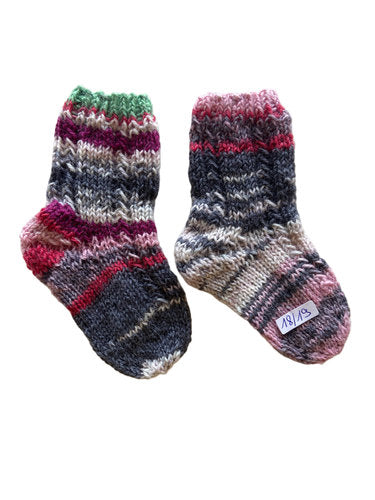 Handgestrickte Socken für Babys, Gr. 18/19