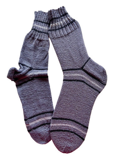 Handgestrickte Socken, Gr. 49/50