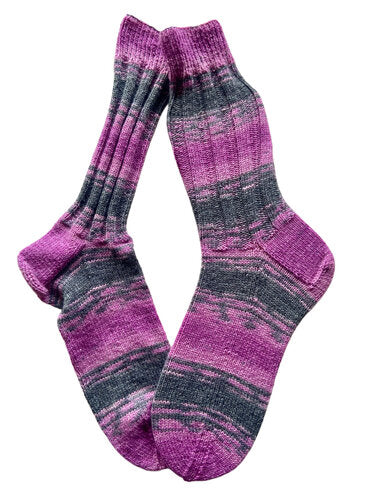 Handgestrickte Socken, Gr. 43/44