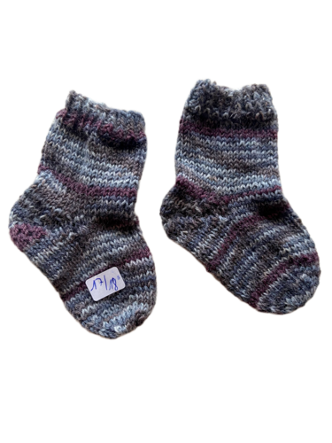 Handgestrickte Socken für Babys, Gr. 17/18