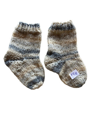 Handgestrickte Socken für Babys, Gr. 17/18