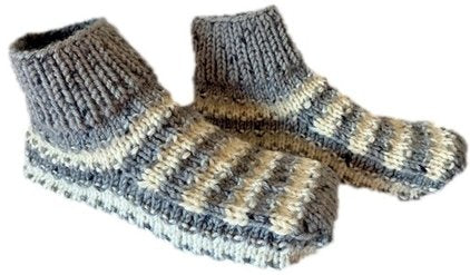 Hausschuhe, Puschen, Sofaschuhe, Bettschuhe, Handarbeit, Gr. 39/40