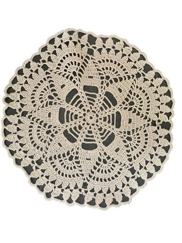 Deckchen, gehäkelt, HANDARBEIT, Beige