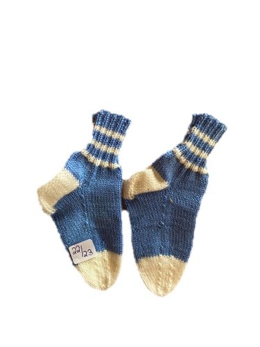 Handgestrickte Socken für Kinder, Gr. 22/23