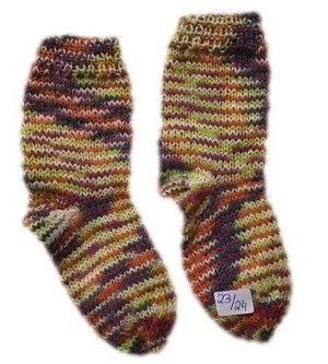 Handgestrickte Socken für Kinder, Gr. 23/24